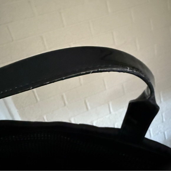 kate spade Black Puffy “Apres Ski” Tote Patent Leather Straps & Polka Dot Lining - Picture 14 of 17